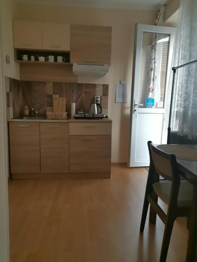 סובוטיקה Sandrea Studio Apartment מראה חיצוני תמונה